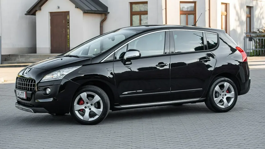 PEUGEOT 3008 -