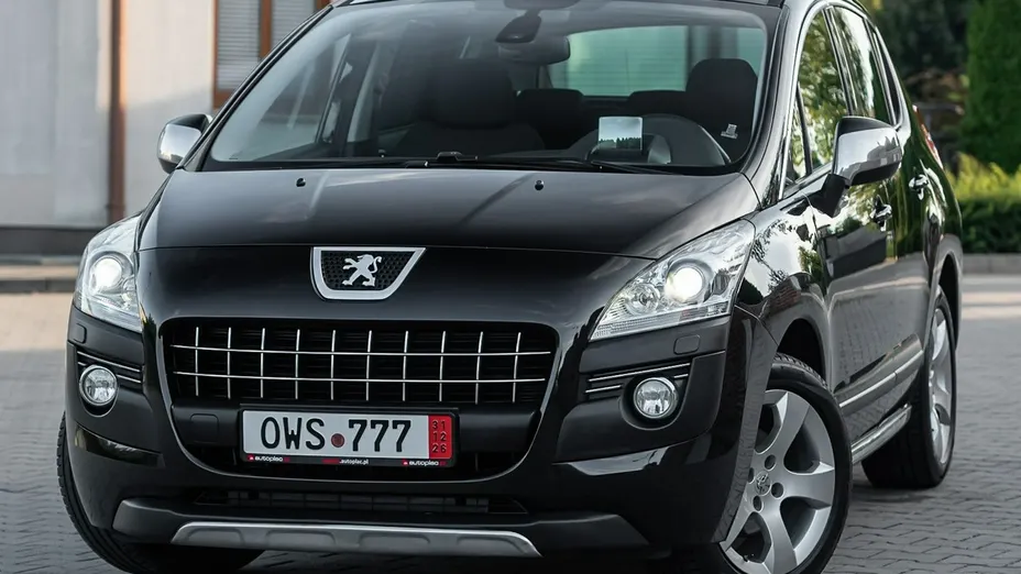 PEUGEOT 3008 -