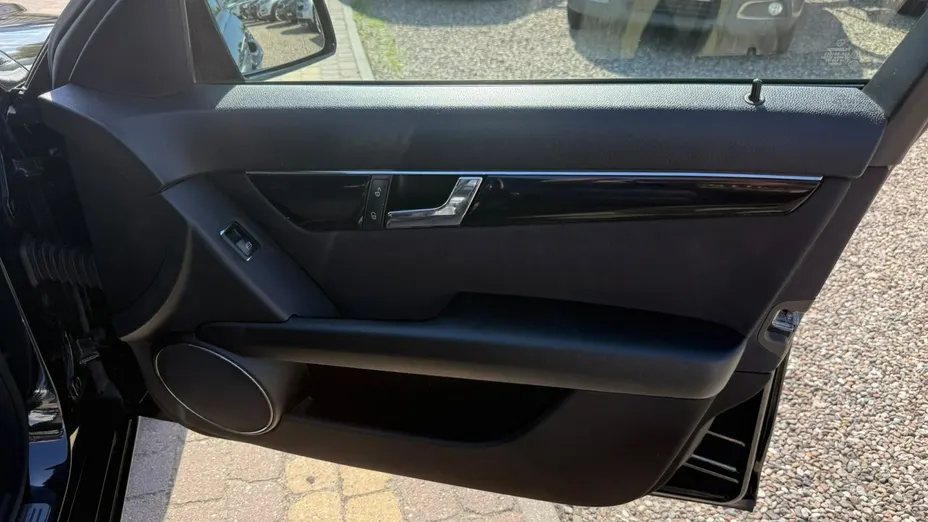 MERCEDES-BENZ C Klasa -