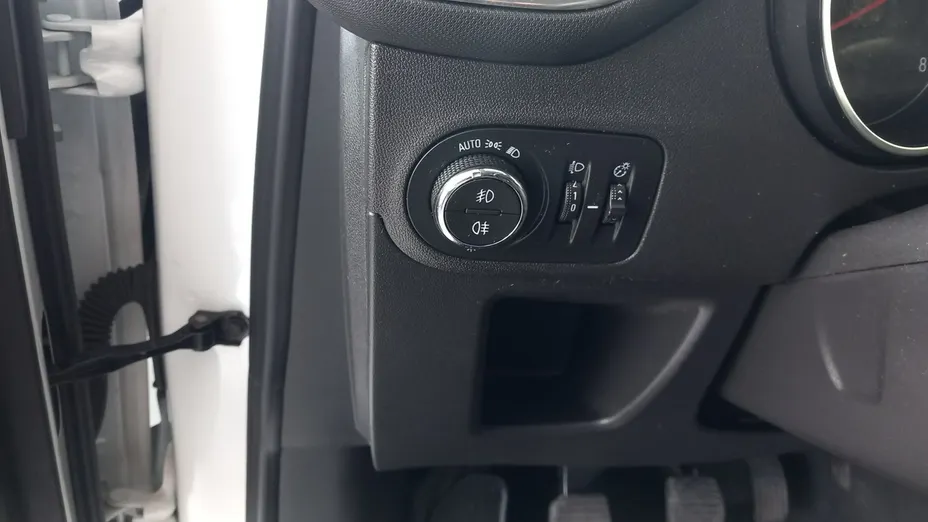 OPEL Crossland X -