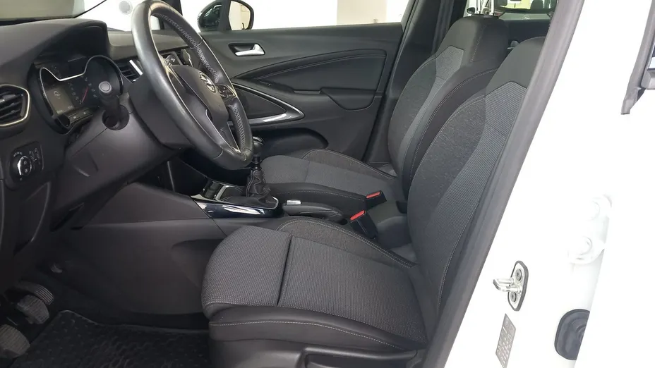 OPEL Crossland X -