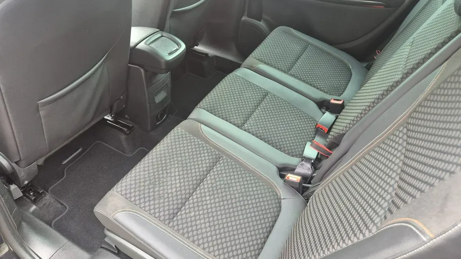 OPEL Zafira -