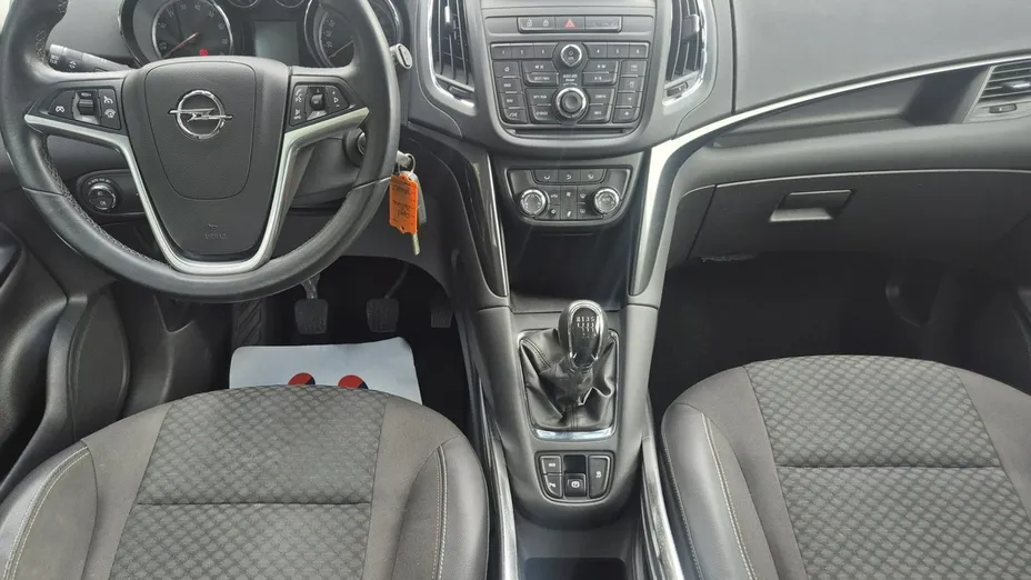 OPEL Zafira -