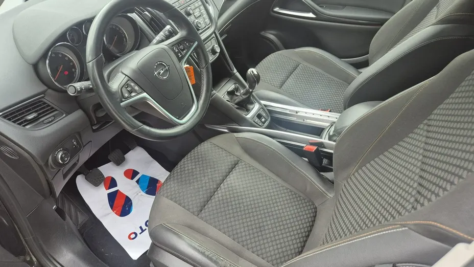 OPEL Zafira -
