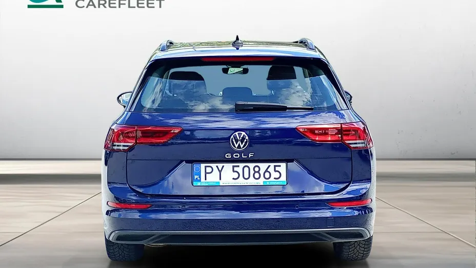 VOLKSWAGEN Golf -