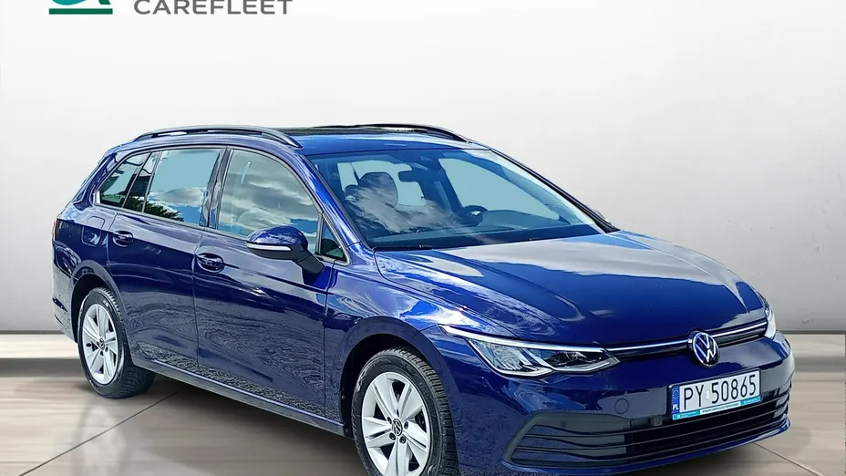 VOLKSWAGEN Golf -