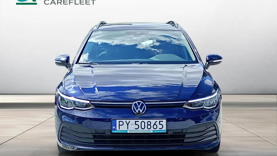 VOLKSWAGEN Golf -