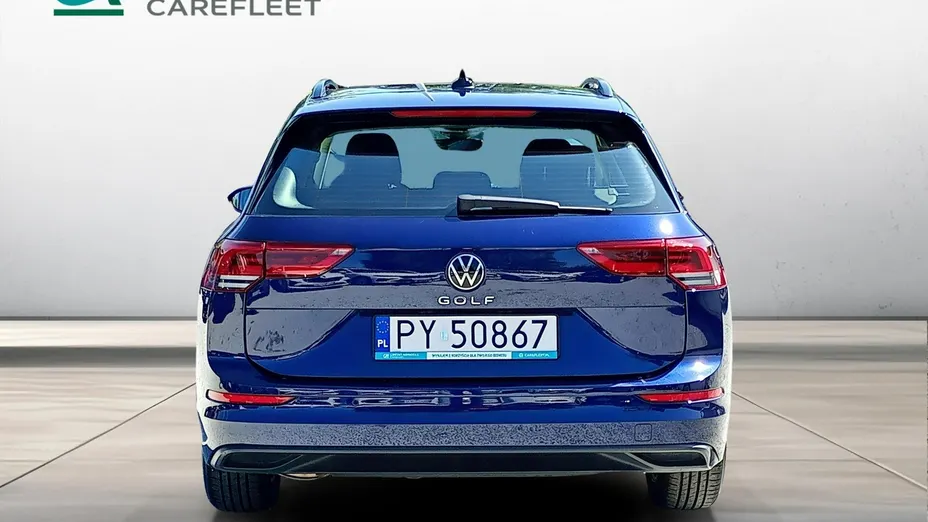VOLKSWAGEN Golf -