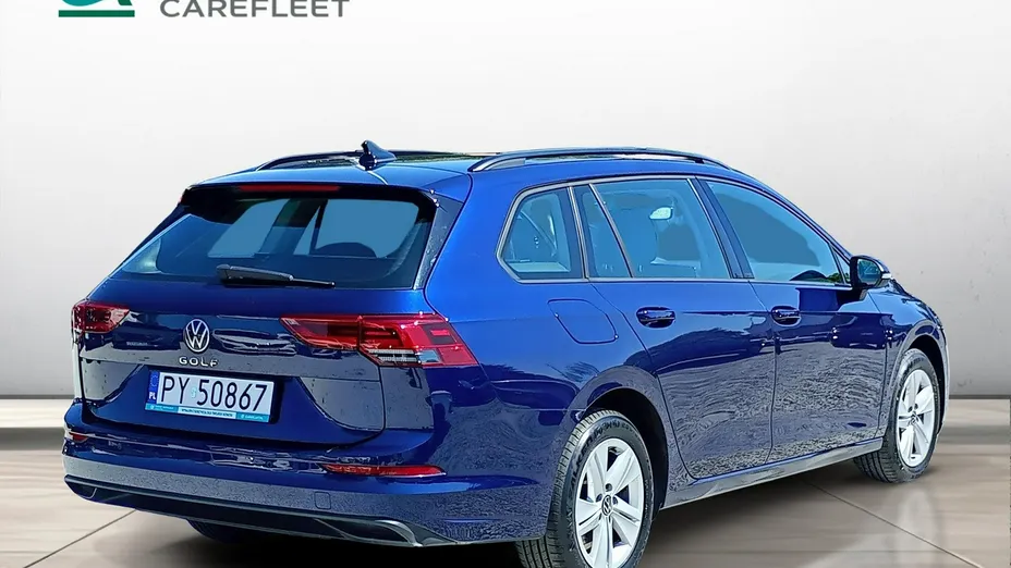 VOLKSWAGEN Golf -