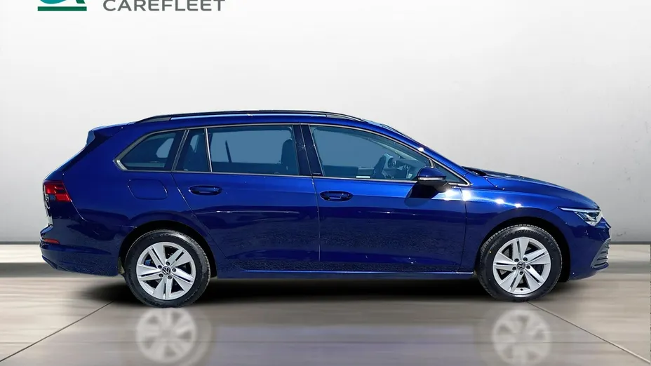 VOLKSWAGEN Golf -