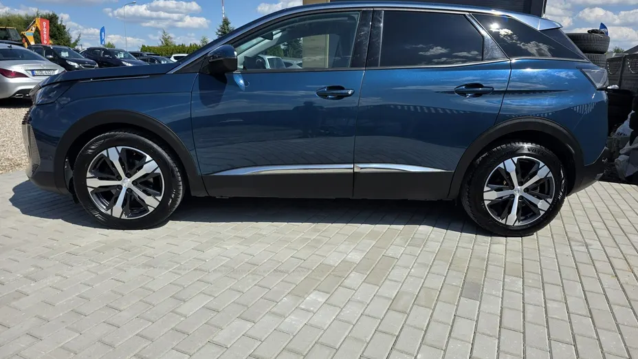 PEUGEOT 3008 -