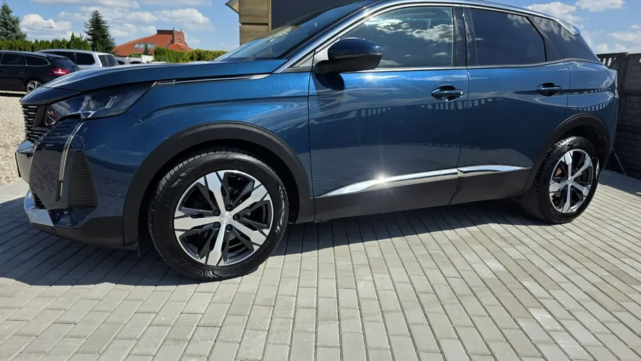 PEUGEOT 3008 -