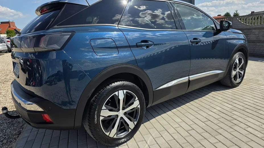 PEUGEOT 3008 -