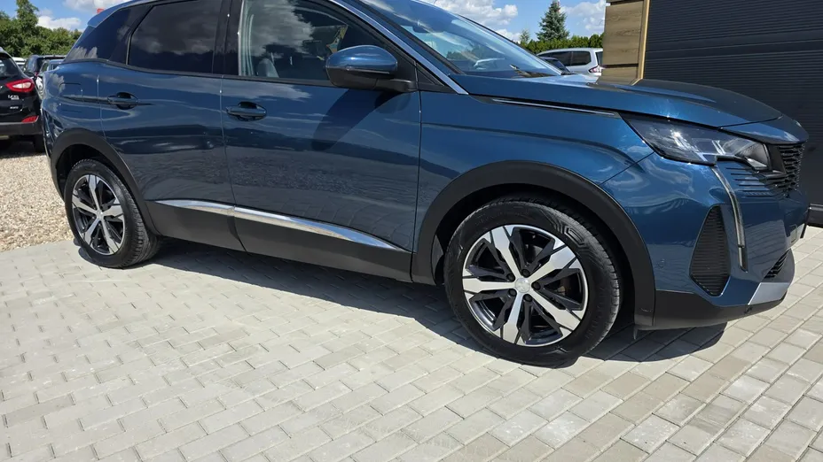 PEUGEOT 3008 -