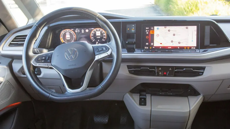 VOLKSWAGEN Multivan -