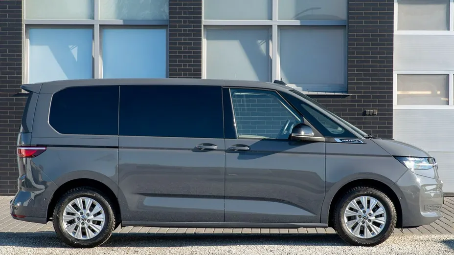 VOLKSWAGEN Multivan -