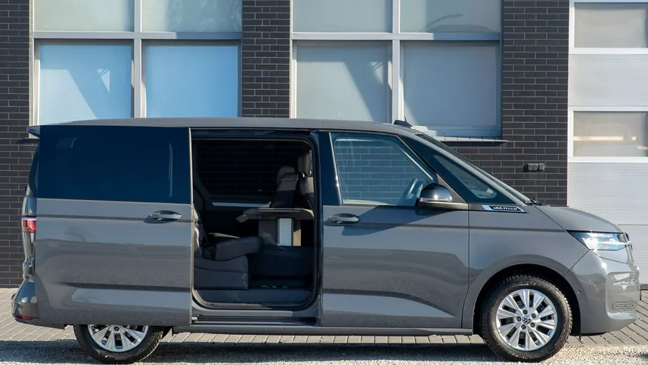 VOLKSWAGEN Multivan -