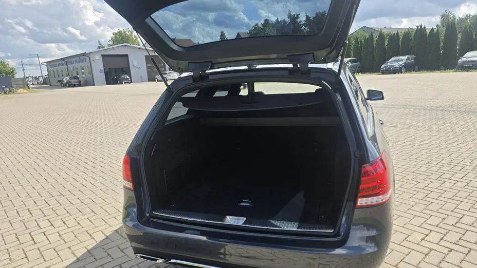 MERCEDES-BENZ E Klasa -