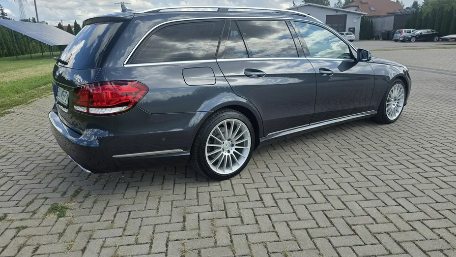 MERCEDES-BENZ E Klasa -