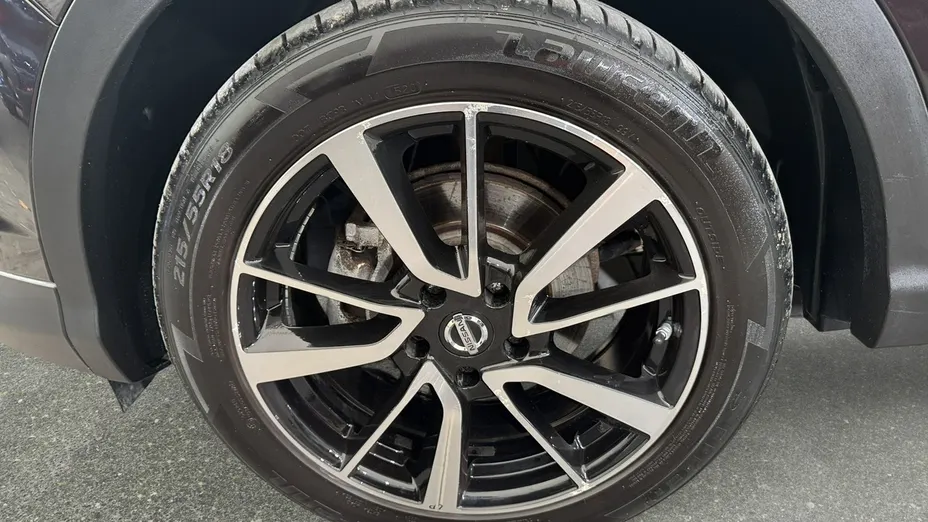 NISSAN Qashqai -