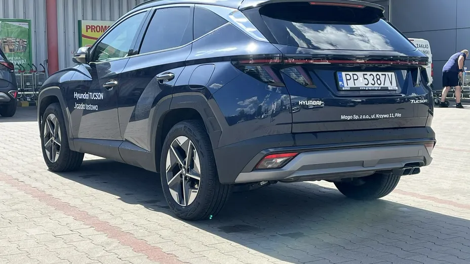 HYUNDAI Tucson -