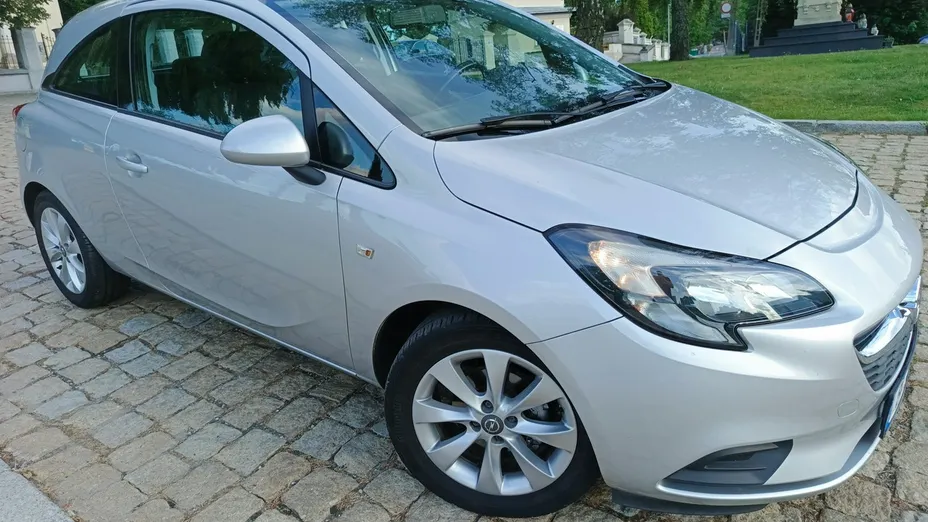 OPEL Corsa -