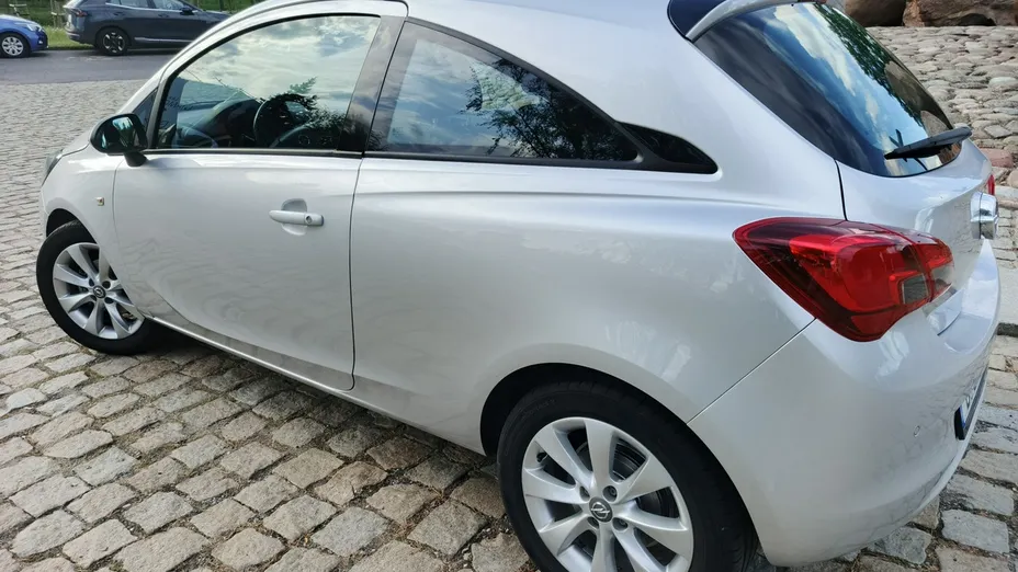 OPEL Corsa -