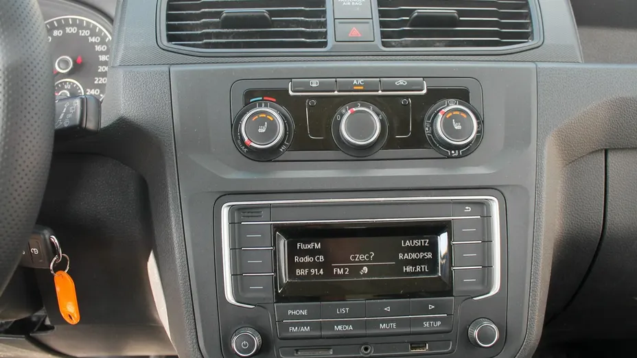 VOLKSWAGEN Caddy -