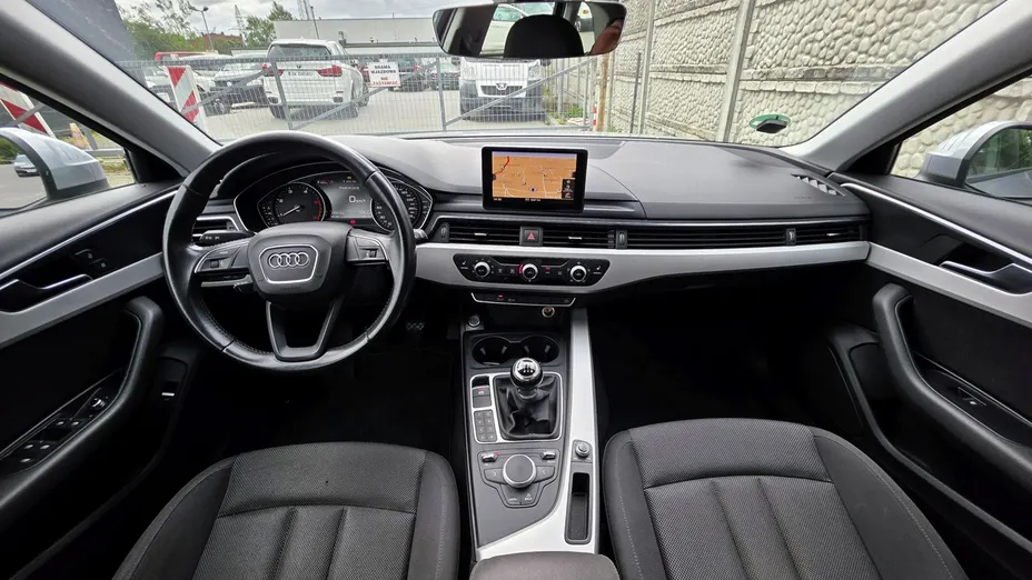 AUDI A4 -