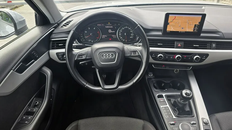 AUDI A4 -