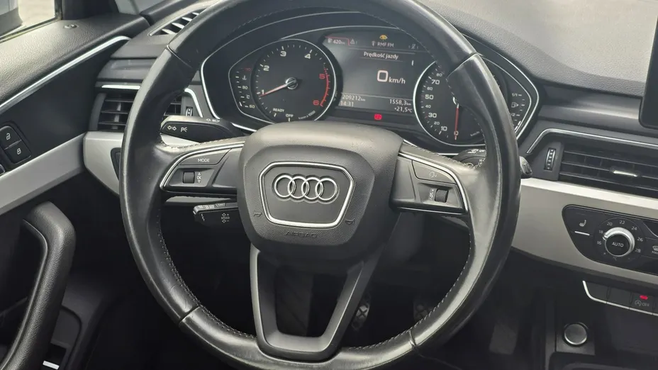 AUDI A4 -