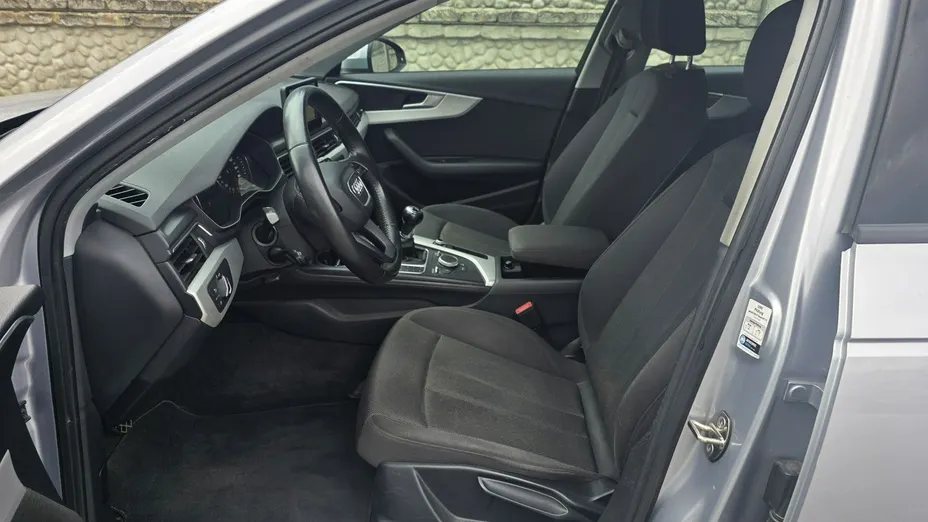 AUDI A4 -