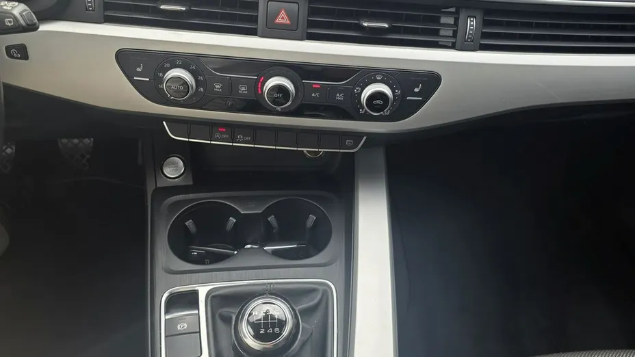 AUDI A4 -