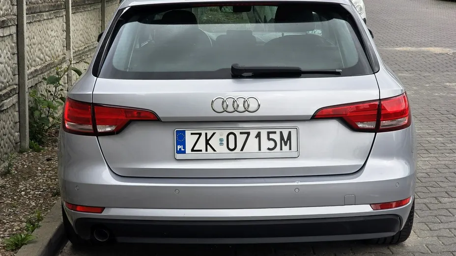 AUDI A4 -