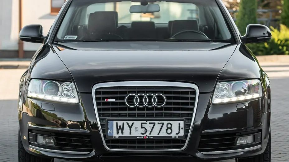 AUDI A6 -