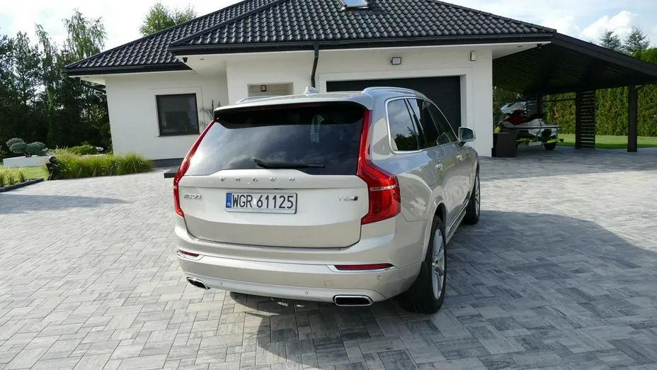 VOLVO XC90 -