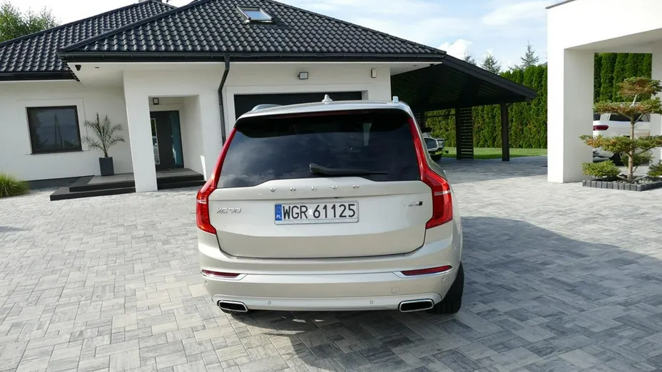 VOLVO XC90 -