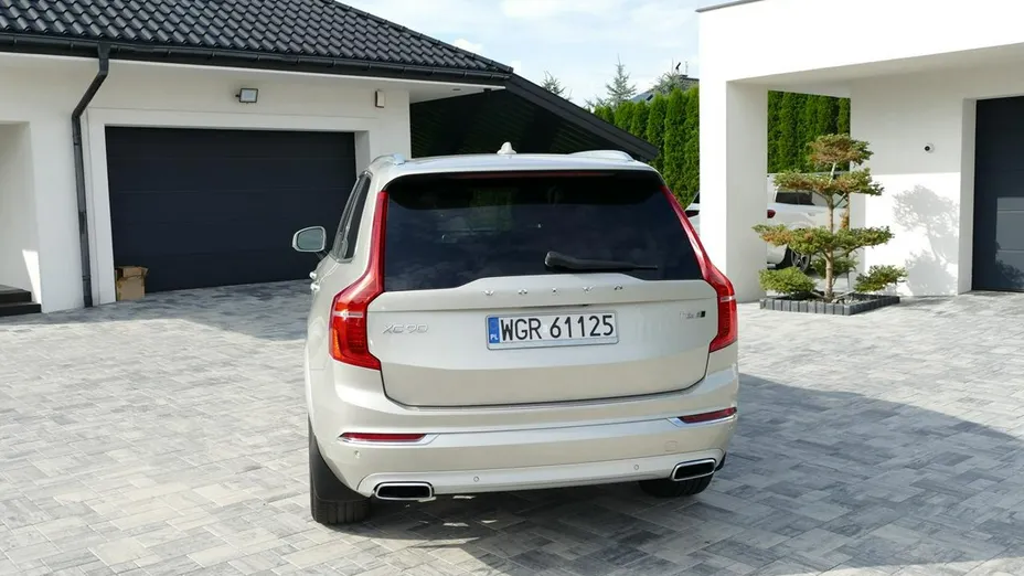 VOLVO XC90 -