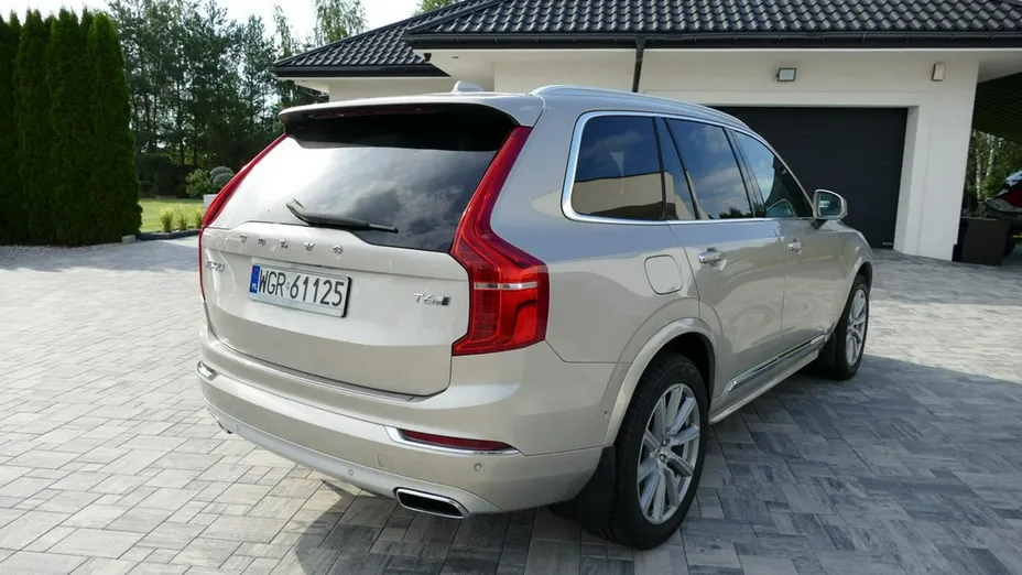 VOLVO XC90 -