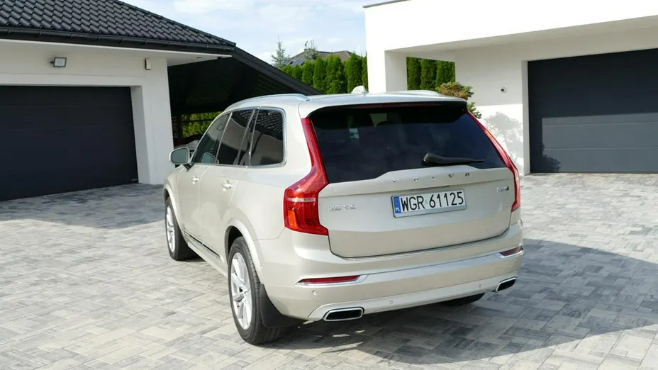 VOLVO XC90 -