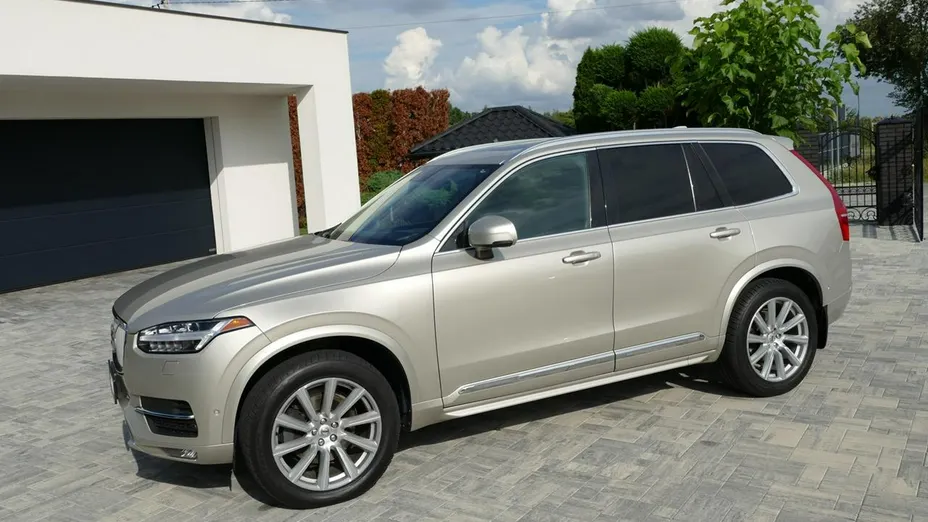 VOLVO XC90 -