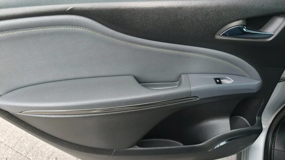 OPEL Zafira -