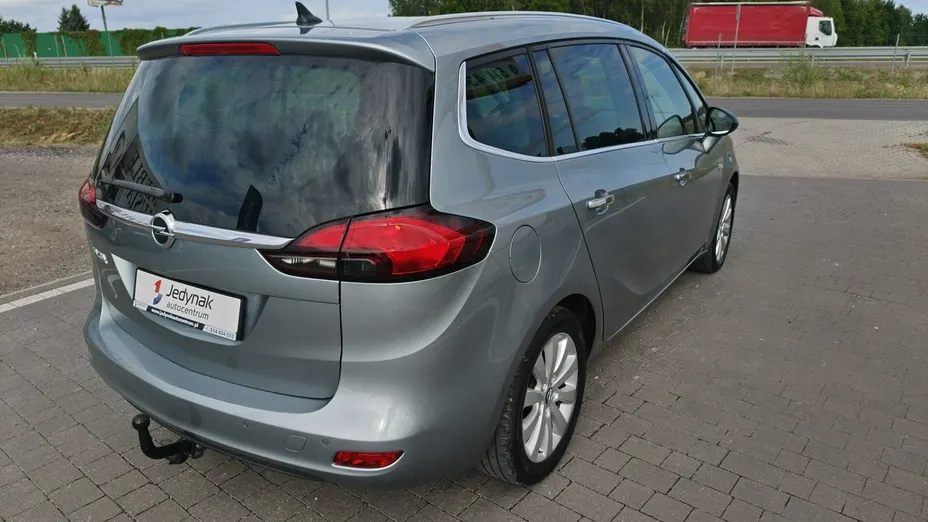 OPEL Zafira -