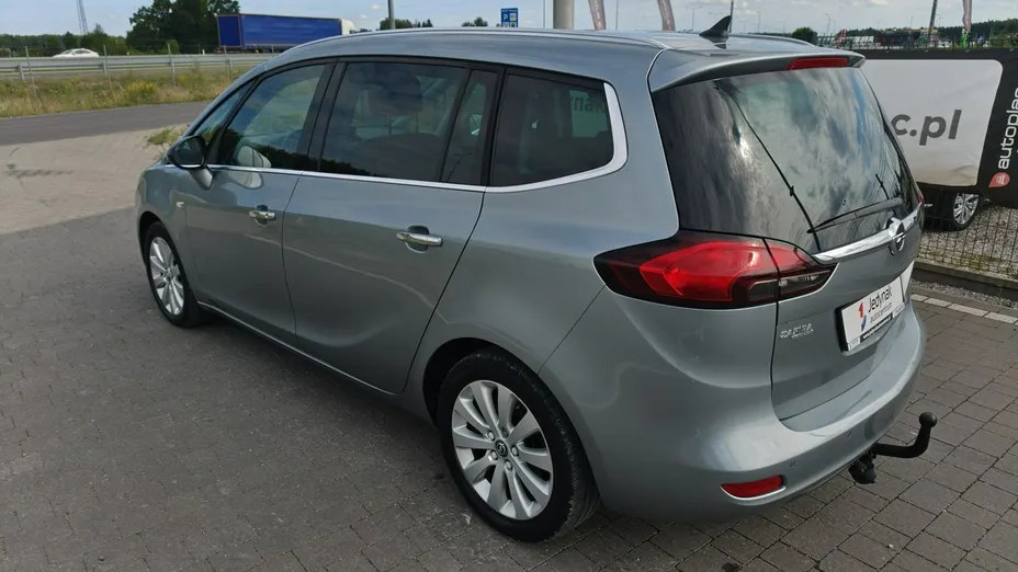 OPEL Zafira -