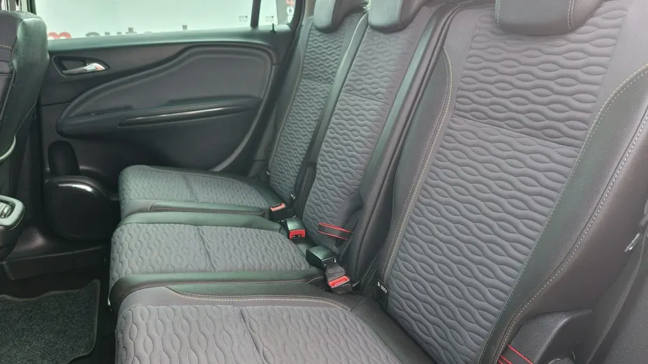 OPEL Zafira -
