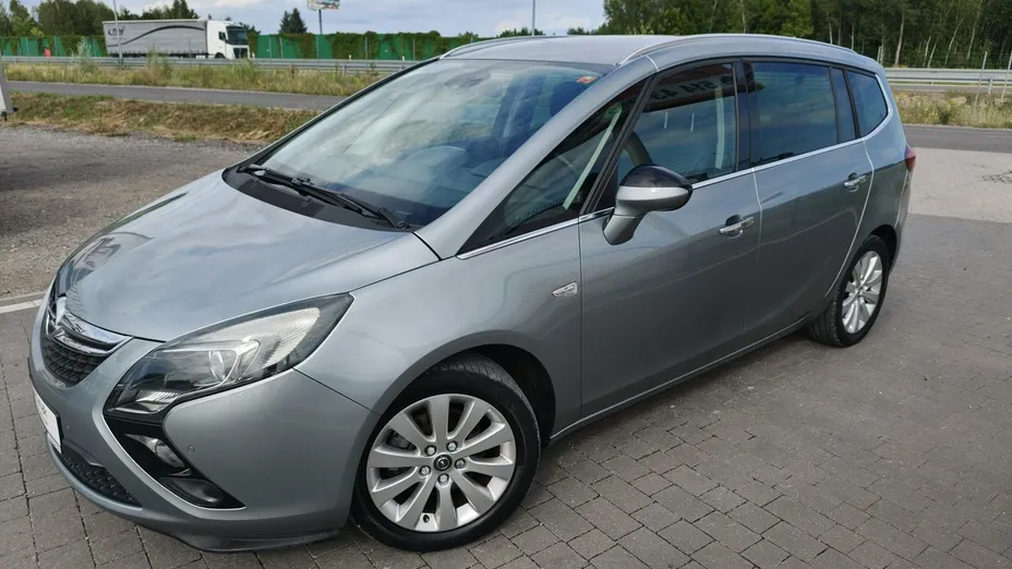OPEL Zafira -