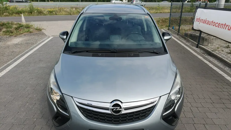 OPEL Zafira -