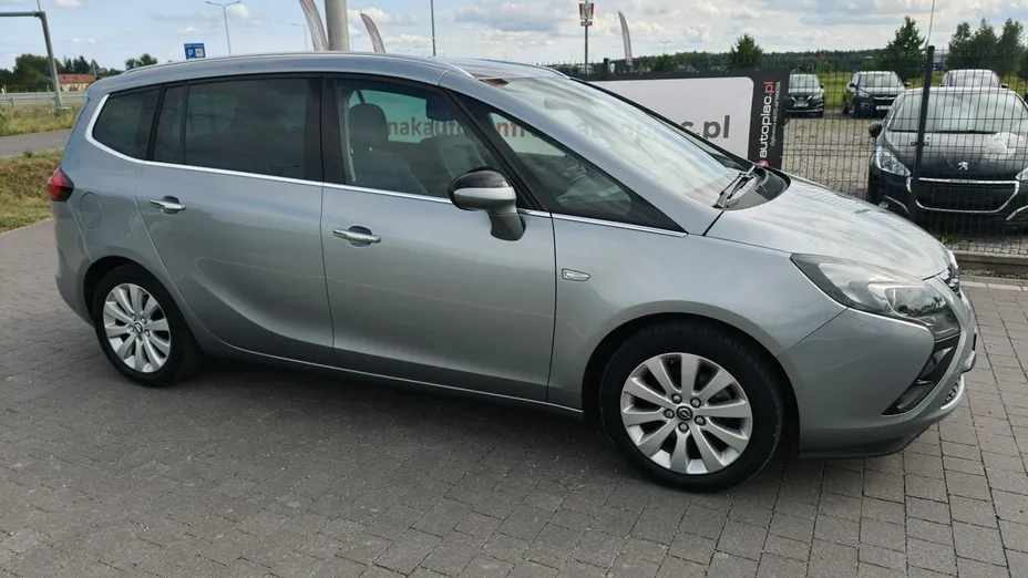 OPEL Zafira -