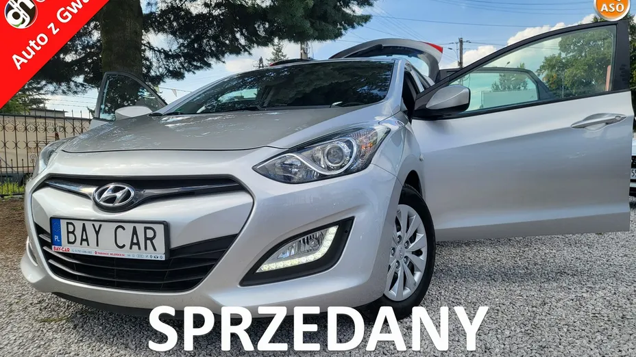 HYUNDAI i30 -