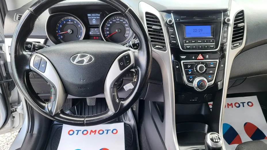 HYUNDAI i30 -